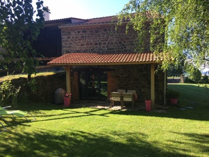 Location de vacances - Gîte à Vailhac - terrasse couverte
