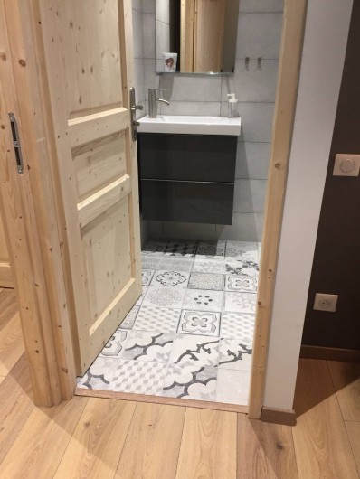 Location de vacances - Appartement à Sainte-Foy-Tarentaise - Salle de bain chambre N°3