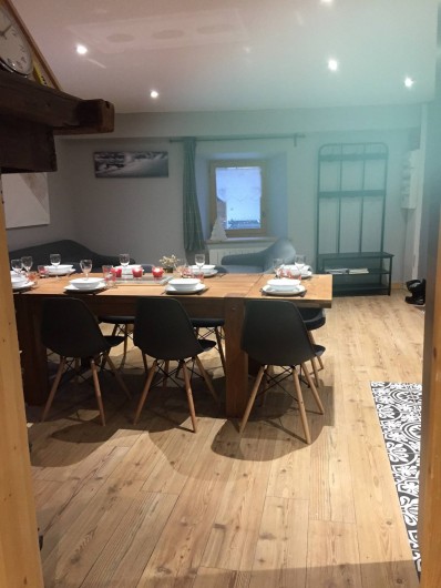 Location de vacances - Appartement à Sainte-Foy-Tarentaise - Coin repas