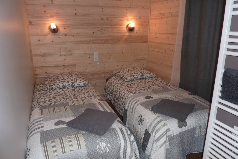 Location de vacances - Appartement à Sainte-Foy-Tarentaise - Chambre N°1 (2 lits simples)
