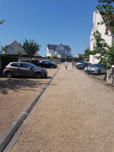 Location de vacances - Appartement à Blonville-sur-Mer - Parking privatif avec accès direct à la plage