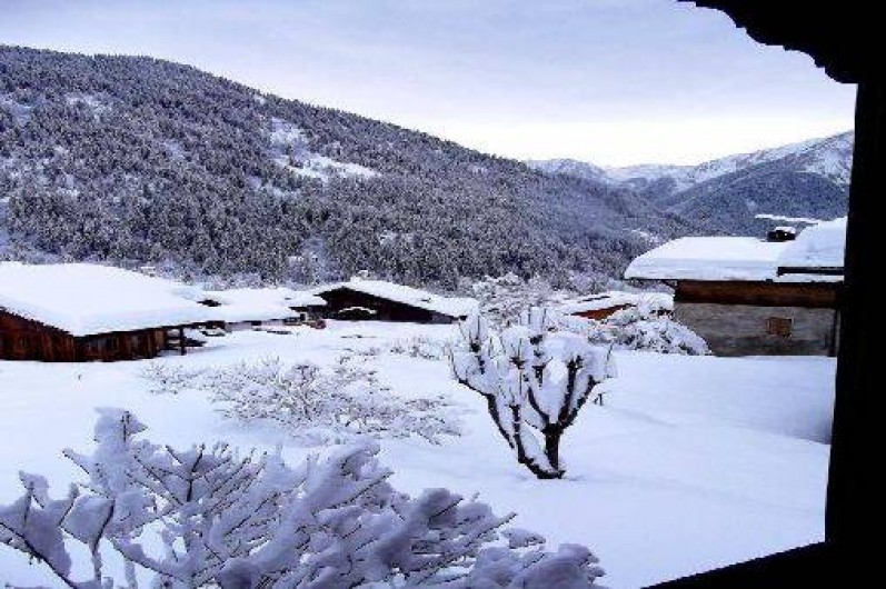 Location de vacances - Chalet à Champagny-en-Vanoise - Vue sud l' hiver depuis une chambre à l'étage