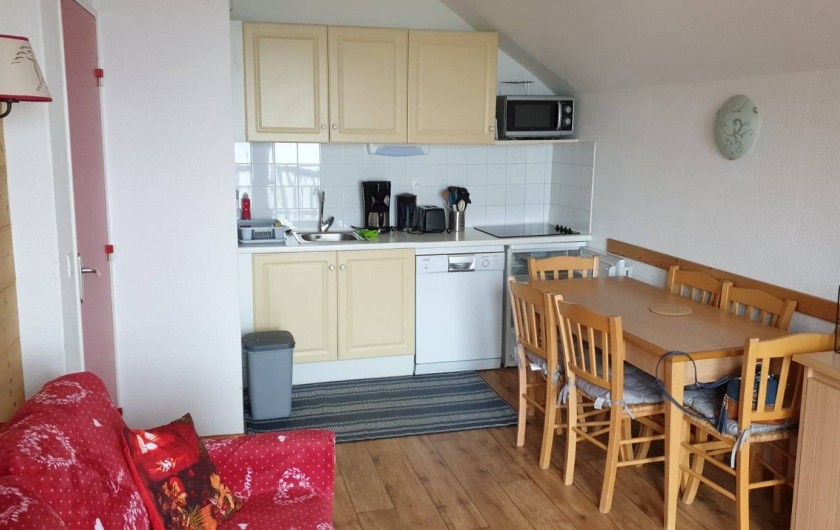 Location de vacances - Appartement à Valmeinier 1800 - Kitchinette équipée et salle à manger
