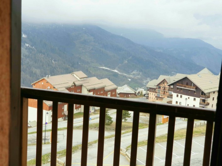 Location de vacances - Appartement à Valmeinier 1800 - Vue de la terrasse