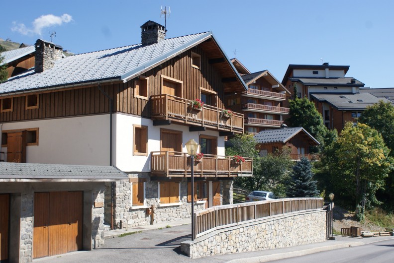 Location de vacances - Appartement à Méribel - Fougères - Façade Ouest