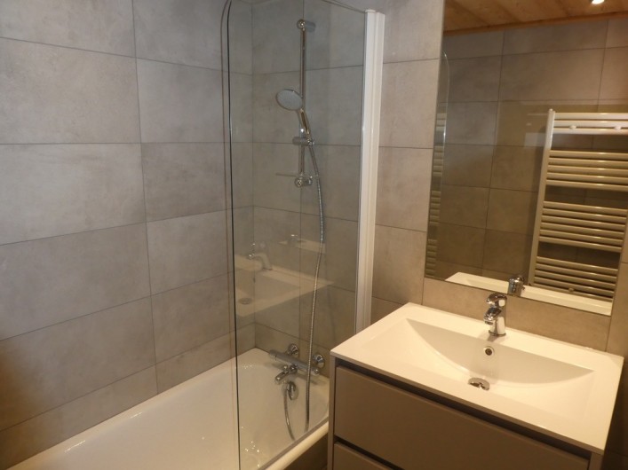 Location de vacances - Appartement à Méribel - Triolets - Salle de bain