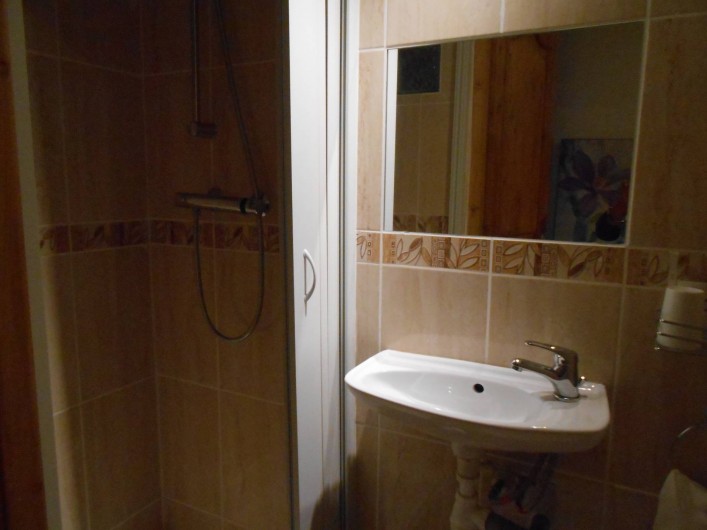 Location de vacances - Gîte à Vidauban - salle de bain  haut