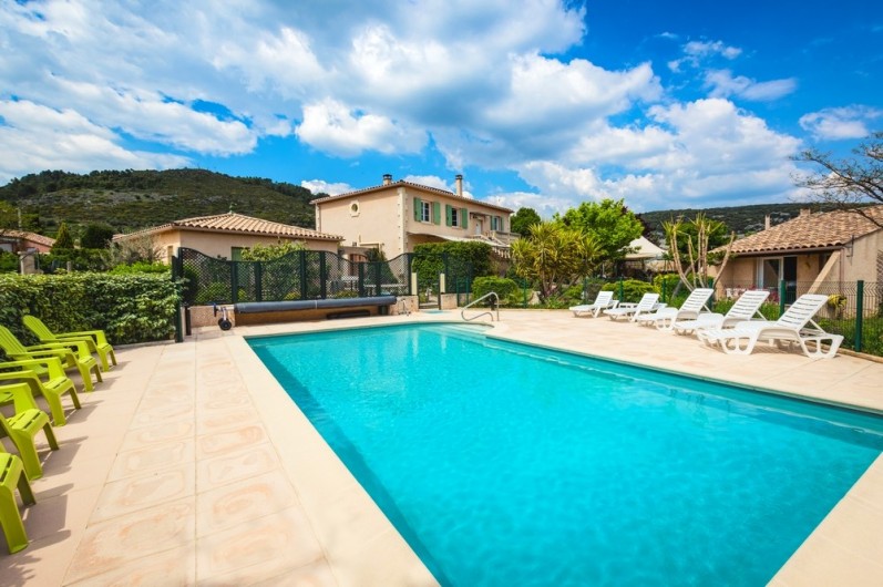 Location de vacances - Chambre d'hôtes à Saint-Jean-de-Fos - Piscine de la propriété