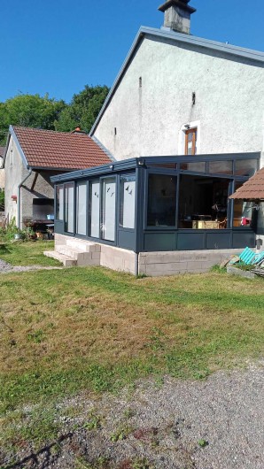 Location de vacances - Chambre d'hôtes à Amont-et-Effreney - La véranda