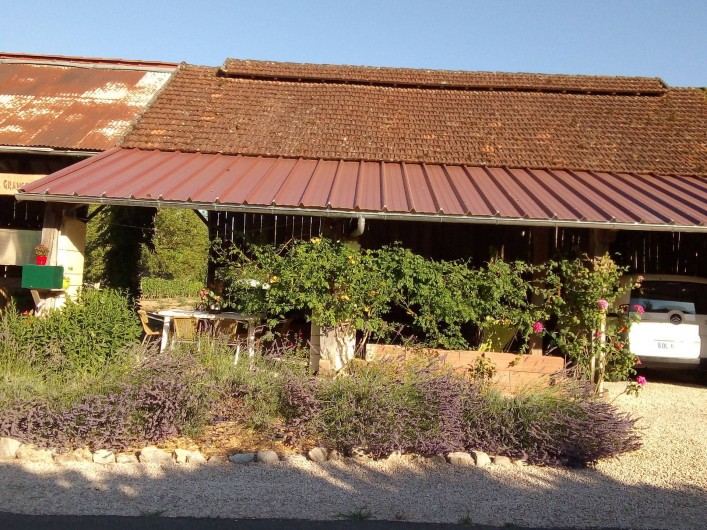 Location de vacances - Appartement à Liourdres - Parterre avant