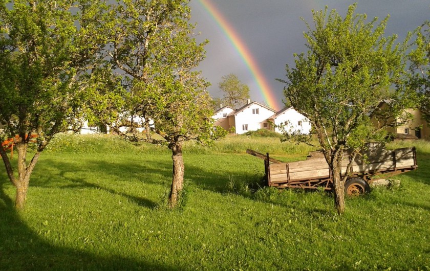 Location de vacances - Chalet à Villesoule - arc en ciel sur la maison