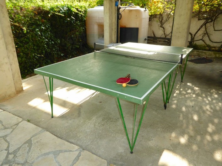 Location de vacances - Villa à Le Beausset - Table de ping pong couverte