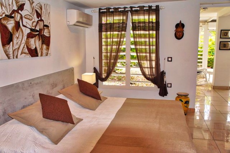 Location de vacances - Villa à Saint-François - Chambre 2 climatisée avec Lit 180 ou 2x90cm