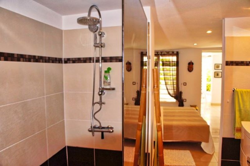 Location de vacances - Villa à Saint-François - Salle de bains chambre 2