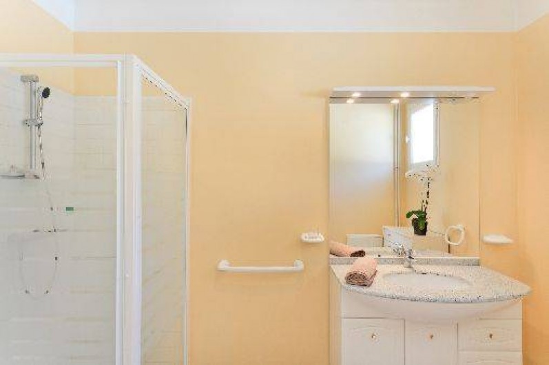 Location de vacances - Appartement à Pontevès