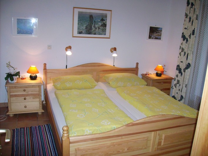 Location de vacances - Villa à Biscarrosse Plage - Chambre 1 avec lit double 180cm x 200cm