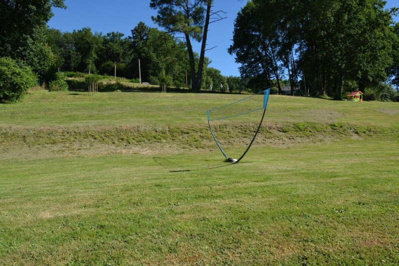 Location de vacances - Gîte à Cublac - Terrain de badminton