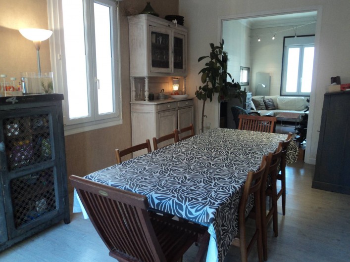 Location de vacances - Maison - Villa à Saint-Laurent-de-la-Salanque - Salle à manger et salon en enfilade