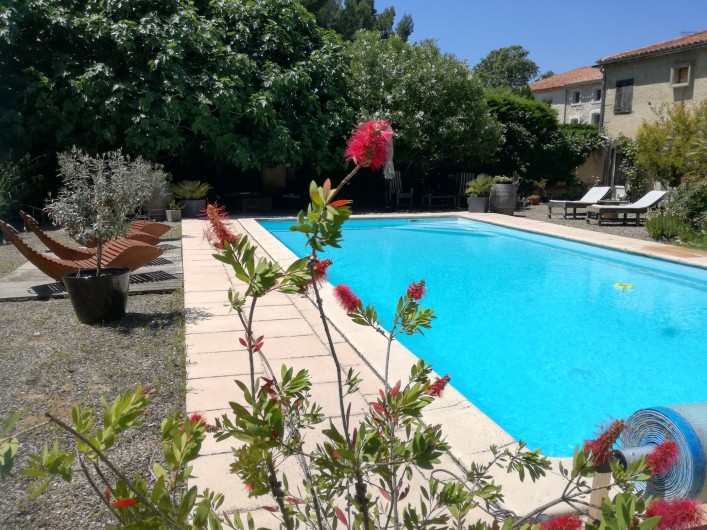 Location de vacances - Mas à Loupia - Côté piscine