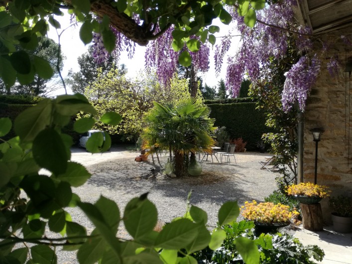 Location de vacances - Mas à Loupia - Sous le porche