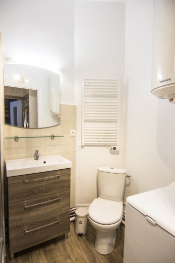 Location de vacances - Studio à Cauterets - Salle d'eau