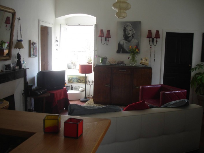 Location de vacances - Appartement à L'Île-Rousse - SALON/SEJOUR
CANAPE LIT SIMPLE