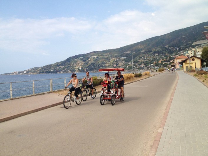Location de vacances - Appartement à Ospedaletti - Piste ciclable à Ospedaletti et promenade à la mer