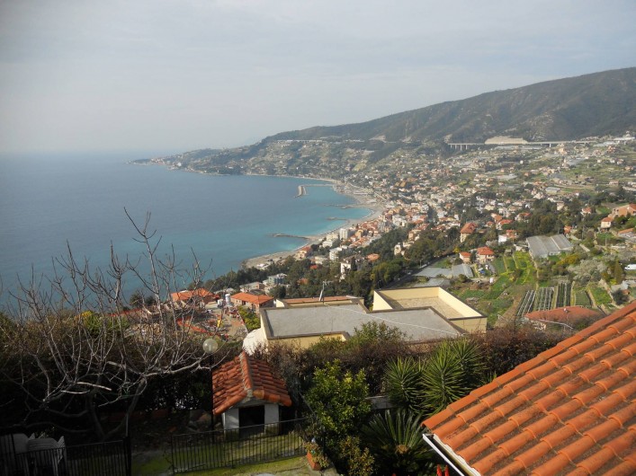Location de vacances - Appartement à Ospedaletti - vue panoramique de Ospedaletti