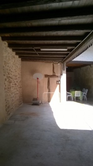 Location de vacances - Chambre d'hôtes à Eguisheim - cour du Gite  dans maison vigneronne restaurée