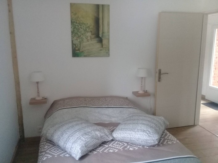 Location de vacances - Gîte à Helfaut - chambre  double " le petit bois" au rez de chaussée avec salle de douche et WC