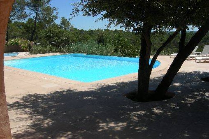 Location de vacances - Gîte à Entrecasteaux - Piscine chauffée