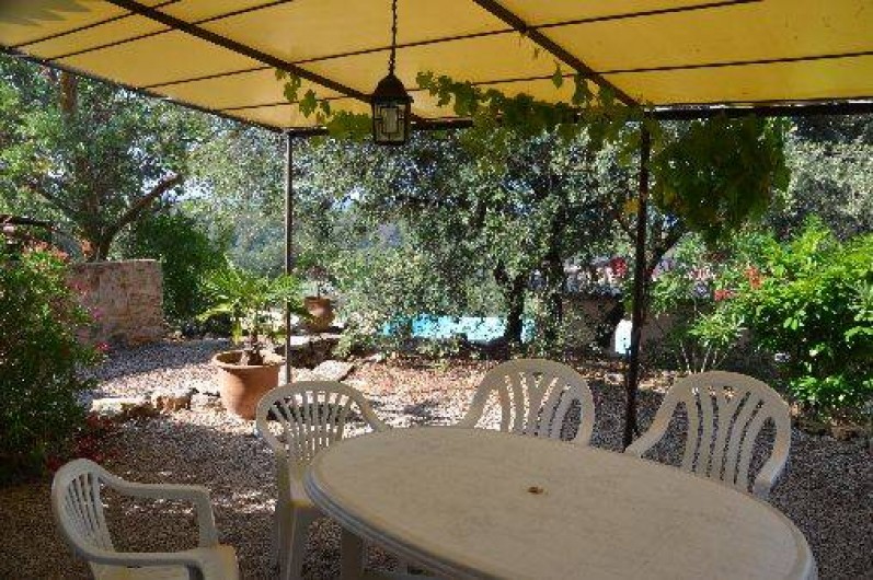 Location de vacances - Gîte à Entrecasteaux - Terrasse villa