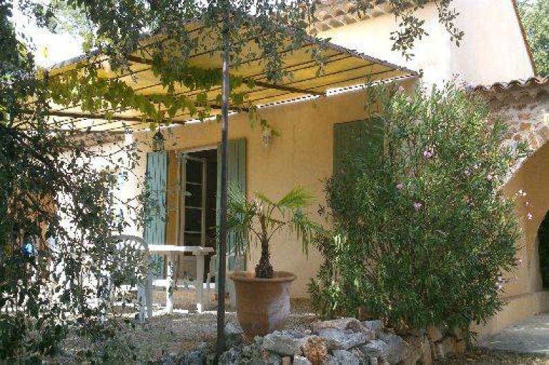 Location de vacances - Gîte à Entrecasteaux - Terrasse villa