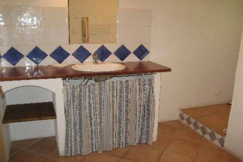 Location de vacances - Gîte à Entrecasteaux - Salle d'eau douche italienne