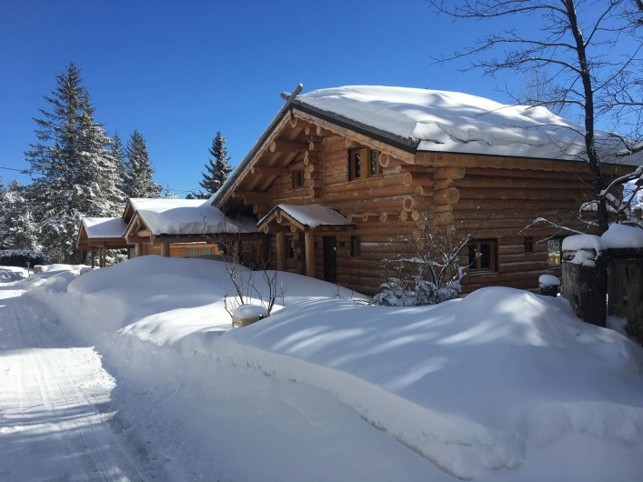 Location de vacances - Chalet à Bolquère - Accès direct au chalet depuis la rue des Sapinettes