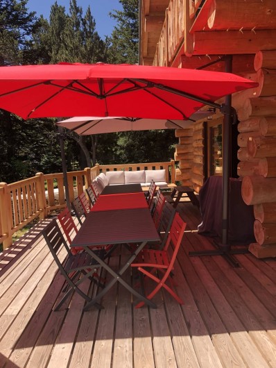 Location de vacances - Chalet à Bolquère - La terrasse en configuration repas