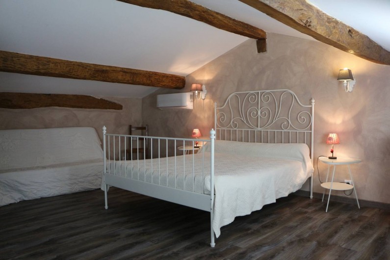 Location de vacances - Gîte à Vignonet - Chambre climatisée étage
