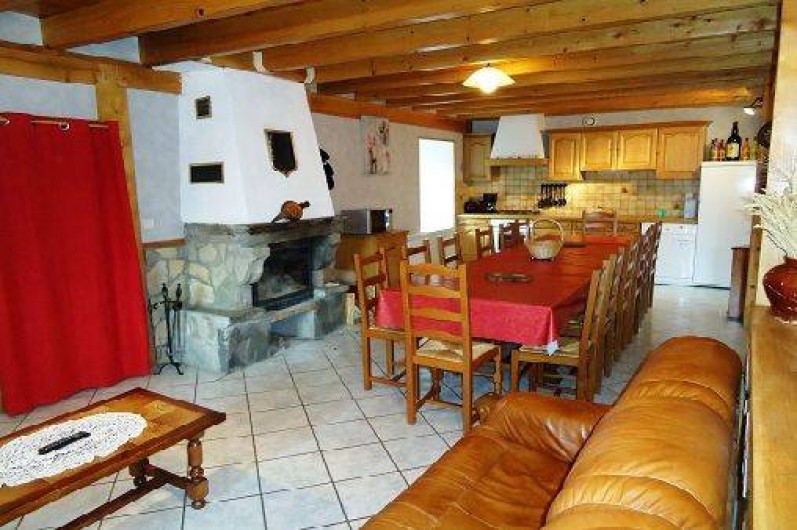 Location de vacances - Gîte à Saint-Privat-du-Dragon - Cuisine au rez de chaussée