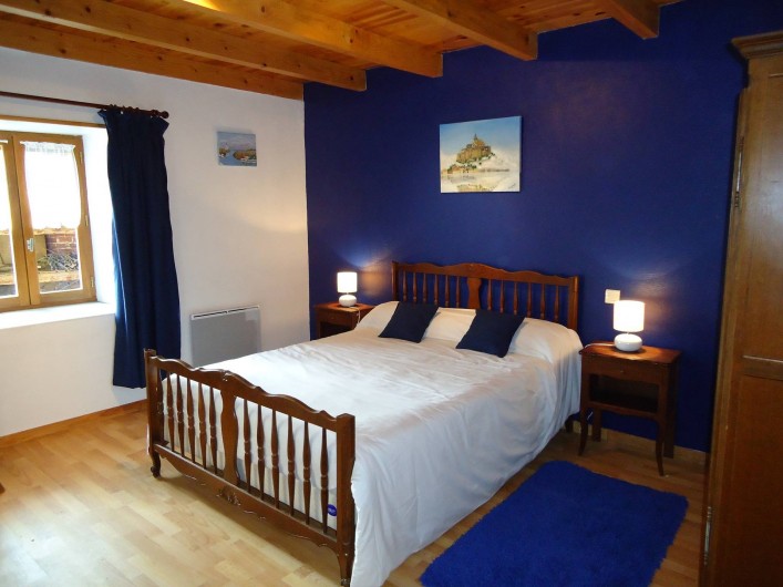 Location de vacances - Gîte à Saint-Privat-du-Dragon - Chambre avec lit 140 x 190