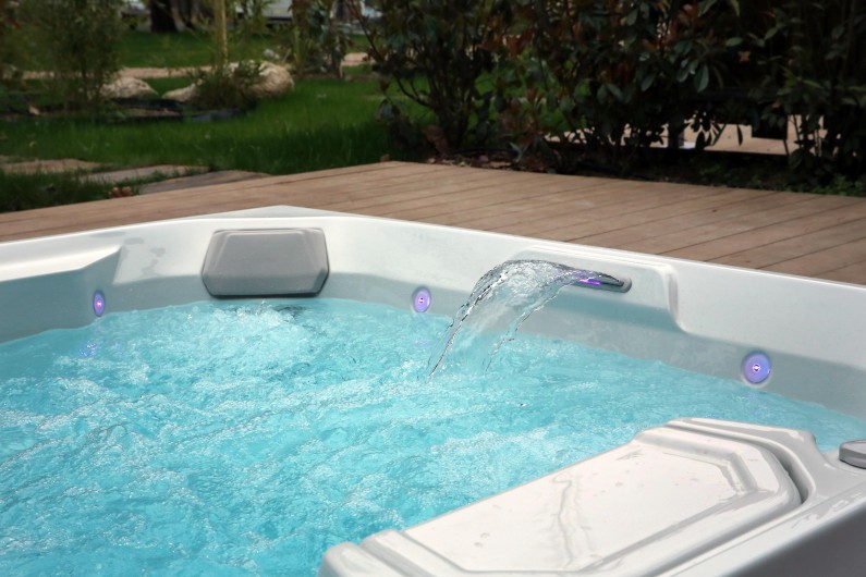 Location de vacances - Gîte à Saint-Affrique - Spa privatif