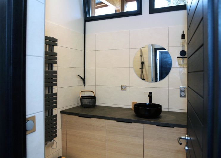 Location de vacances - Gîte à Saint-Affrique - Salle de bain avec douche à l'italienne