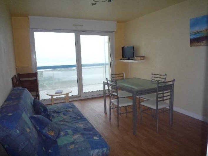 Location de vacances - Appartement à Wimereux - salle a manger avec le balcon