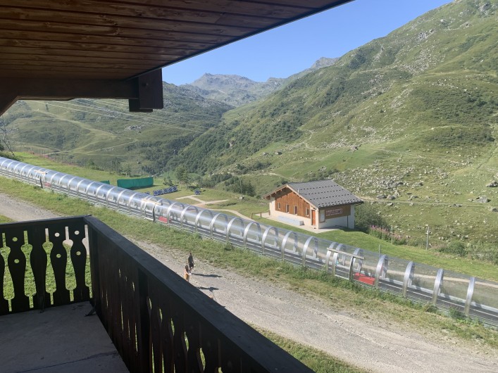 Location de vacances - Appartement à Les Menuires - Vue vers lac du Lou