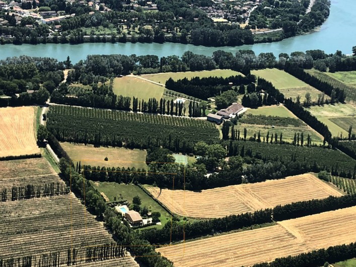 Location de vacances - Villa à Avignon - Vue hélicoptère Au Soleil Ocre en bas à gauche
