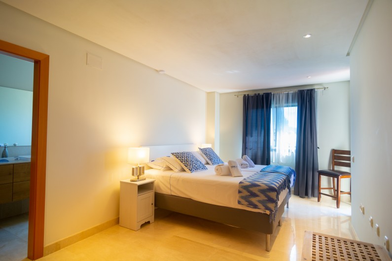 Location de vacances - Appartement à Marbella - Chambre en suite avec deux lits simples (90x200cm)