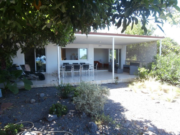 Location de vacances - Villa à Saint-Gilles les Bains - La terrasse