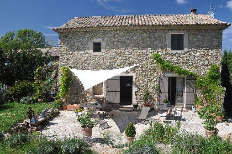 Location de vacances - Villa à Saint-Julien-de-Peyrolas