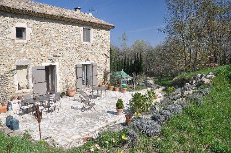 Location de vacances - Villa à Saint-Julien-de-Peyrolas