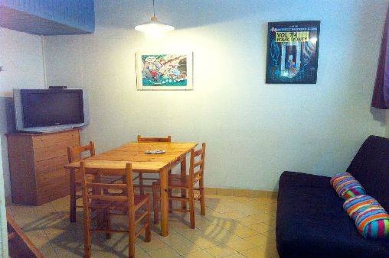 Location de vacances - Studio à Bandol - coin salle à manger