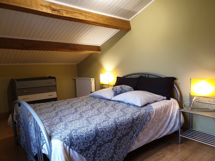 Location de vacances - Gîte à Lafrançaise - A l'étage chambre 1, climatisée un lit 140/190.